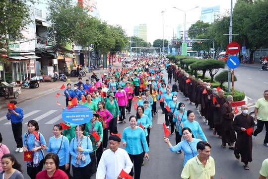 3.000 người đi bộ đồng hành vì người nghèo tại TP. Cần Thơ