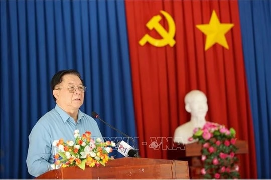 Trưởng Ban Tuyên giáo Trung ương Nguyễn Trọng Nghĩa tiếp xúc cử tri tại Tây Ninh