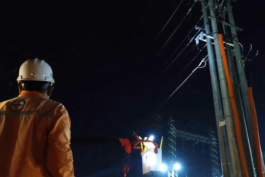 “Xuyên đêm” đưa các công trình điện trọng điểm về đích