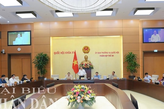 NGHỊ QUYẾT Về việc chuyển sinh hoạt Đoàn đại biểu Quốc hội đối với ông Vũ Đại Thắng