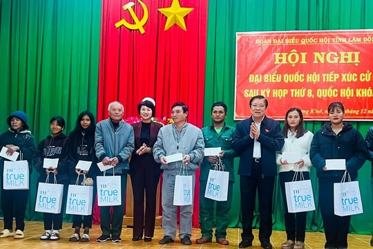 Trưởng Ban Nội chính Trung ương Phan Đình Trạc tiếp xúc cử tri tại Lâm Đồng