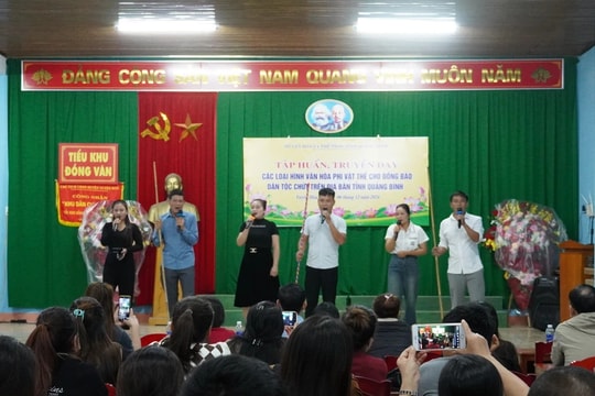 Quảng Bình: Truyền dạy các loại hình văn hóa phi vật thể cho đồng bào dân tộc Chứt