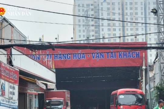 Tràn lan “bến xe” hoạt động trái phép tại TP. Hồ Chí Minh