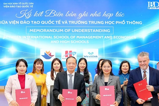 Đại học Kinh tế Quốc dân hợp tác đào tạo với Đại học Boise State và Đại học Andrews 