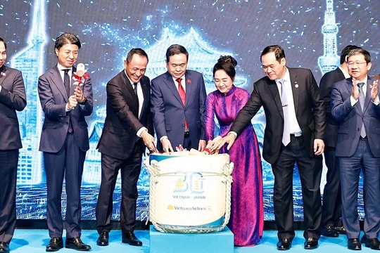 Chủ tịch Quốc hội Trần Thanh Mẫn dự kỷ niệm 30 năm đường bay thẳng Việt Nam - Nhật Bản của Vietnam Airlines