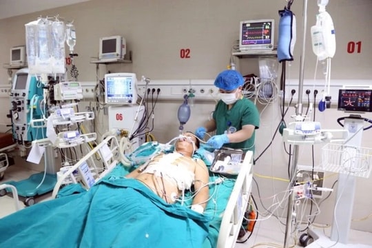 Cứu người bệnh ngừng tuần hoàn do vết thương thấu tim