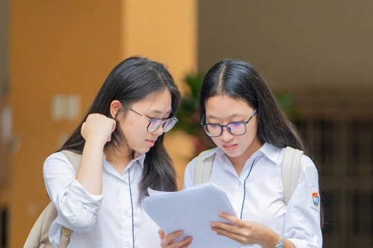 Thi tốt nghiệp THPT năm 2025: Vì sao tổ hợp tự nhiên bị "lép vế" với tổ hợp xã hội?