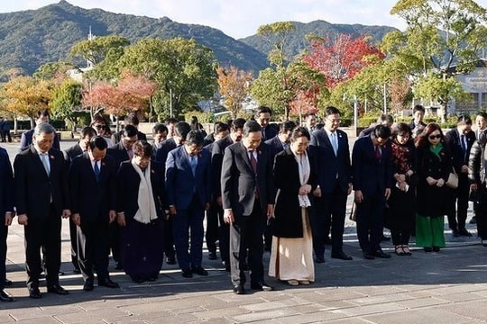 Mong muốn các dân tộc trên thế giới sẽ cùng nhau hướng tới hòa bình, thịnh vượng, phát triển 