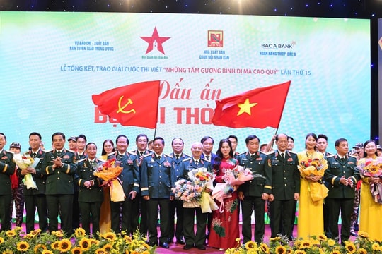 Tôn vinh những tấm gương bộ đội thời bình