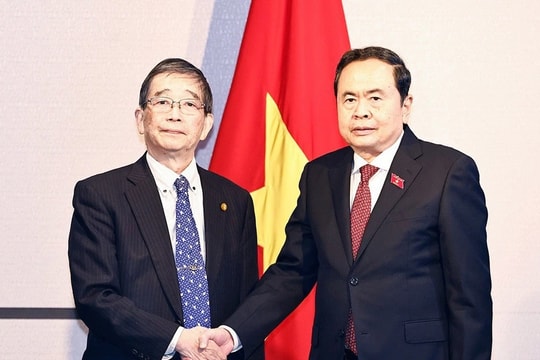 Chủ tịch Quốc hội Trần Thanh Mẫn tiếp Chủ tịch Hội Hữu nghị Nagasaki - Việt Nam