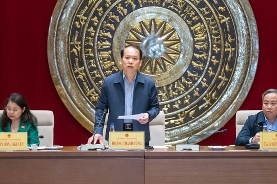 Thường trực Ủy ban Pháp luật họp thẩm tra sơ bộ