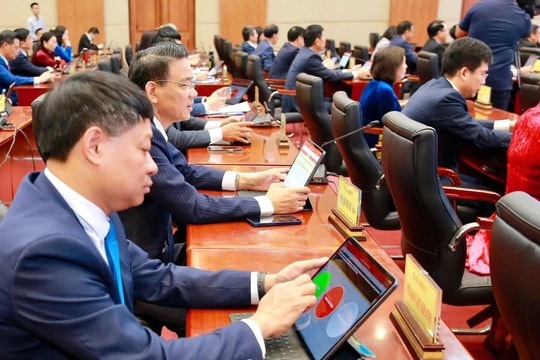 Hoàn thiện cơ chế, chính sách đặc thù, tăng cường chuyển đổi xanh