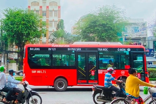 Các tuyến xe buýt liên tỉnh giúp người dân đi lại an toàn, tiết kiệm chi phí