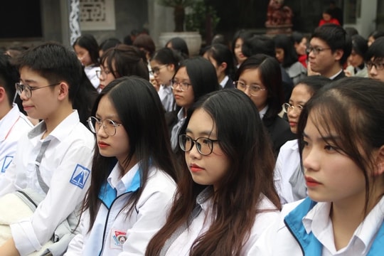 Hà Nội thưởng 300 triệu đồng cho học sinh đoạt Huy chương Vàng/giải Nhất quốc tế