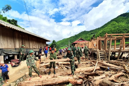 Triển lãm "Quân đội anh hùng của một dân tộc anh hùng"