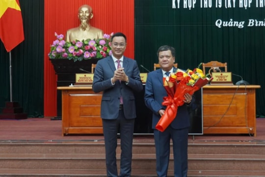 Ông Trần Phong được bầu làm Chủ tịch UBND tỉnh Quảng Bình 