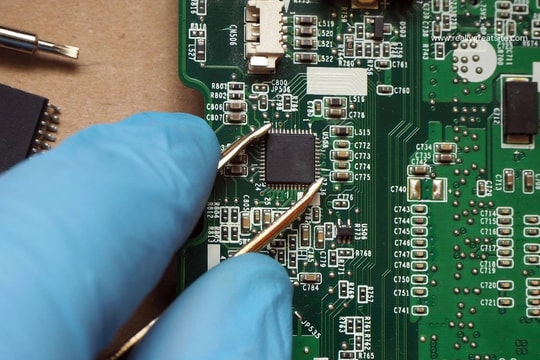 Các trường đại học có chính sách học bổng, miễn học phí, hỗ trợ tài chính cho sinh viên học ngành bán dẫn