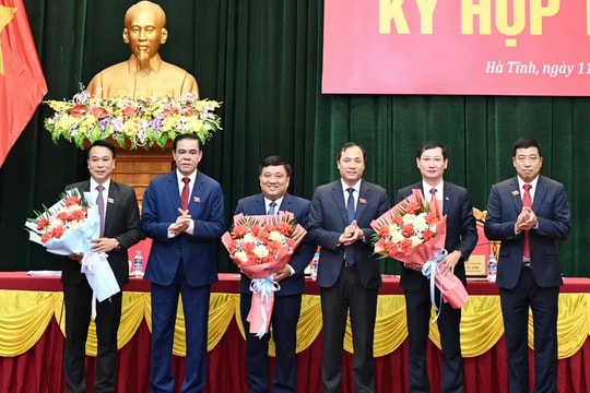 Hà Tĩnh: Bầu bổ sung Ủy viên UBND tỉnh và nghe báo cáo thẩm tra các lĩnh vực