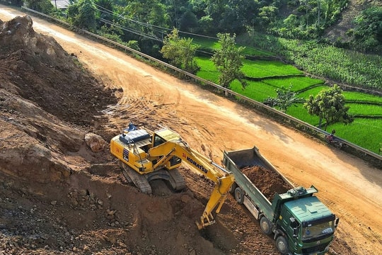 Công ty Việt Hưng liên tiếp trúng hàng loạt gói thầu chỉ tiết kiệm cho ngân sách dưới 0,5% trên khắp tỉnh Hà Giang