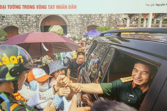 Trao 31 giải thưởng cuộc thi ảnh “Chân dung người chiến sĩ”