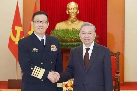 Tổng Bí thư Tô Lâm tiếp Bộ trưởng Quốc phòng Trung Quốc Đổng Quân