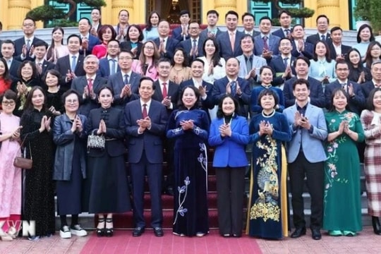 Phó Chủ tịch nước Võ Thị Ánh Xuân gặp mặt những tấm lòng vàng trong hoạt động bảo trợ trẻ em