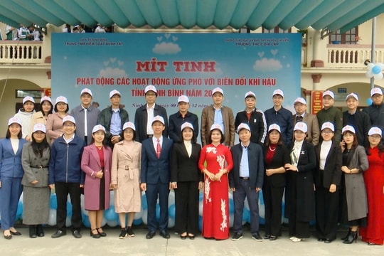 Ninh Bình: Phát động hoạt động ứng phó với biến đổi khí hậu năm 2024