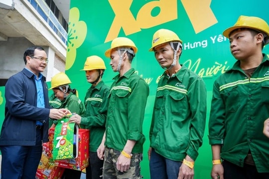 Mang Tết ấm đến với công nhân