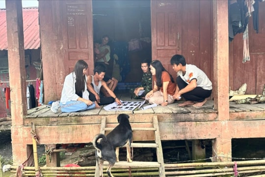 Vượt non cõng “kho tàng”, phát huy giá trị văn hóa của dân tộc