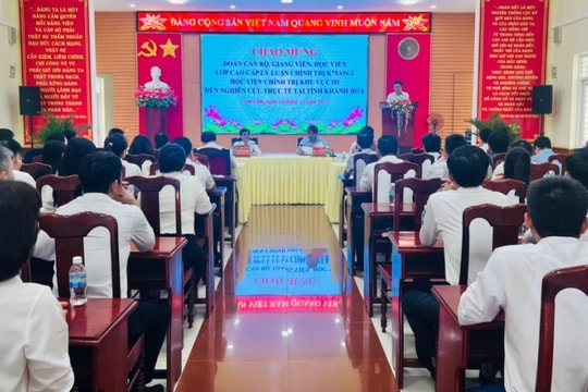 Lớp cao cấp lý luận chính trị, Học viện Chính trị khu vực III thực tế tại tỉnh Khánh Hoà