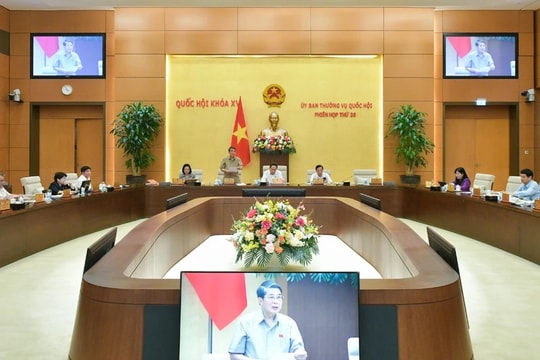 NGHỊ QUYẾT Về bổ sung dự toán ngân sách nhà nước năm 2024 cho các Bộ, cơ quan trung ương, địa phương và phân bổ dự toán ngân sách trung ương kinh phí xử lý bù giá trong bao tiêu sản phẩm Dự án lọc hóa dầu Nghi Sơn