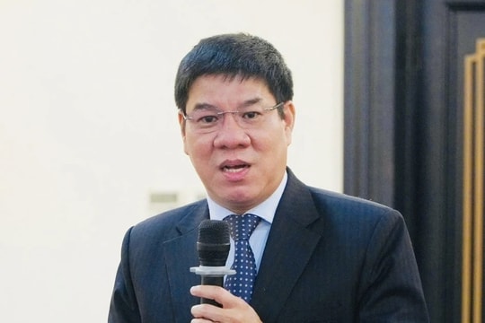 Điểm mới thi tốt nghiệp THPT 2025: Vận chuyển đề thi qua đường truyền mã hoá, đề Văn sẽ đậm tính thời sự 