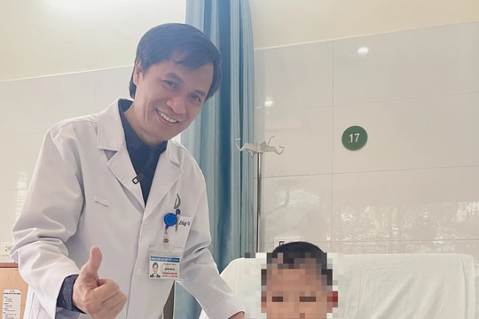 Loại bỏ thành công khối u tuyến tùng nguy hiểm cho bệnh nhi 9 tuổi 