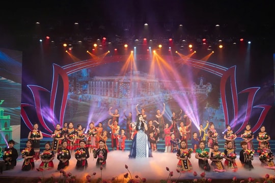 Học sinh, sinh viên dân tộc thiểu số nỗ lực, tự tin bước vào kỷ nguyên mới