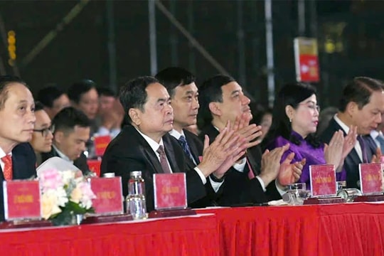 Chủ tịch Quốc hội Trần Thanh Mẫn dự Lễ công bố Nghị quyết của Quốc hội về thành lập thành phố Huế trực thuộc Trung ương