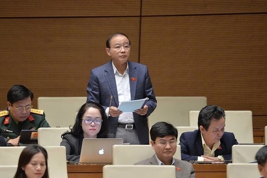 Nghị trường đầy ắp tiếng dân