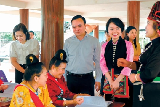 Bài 1: Mọi công dân có quyền tiếp cận tri thức