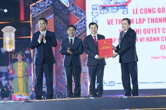 Chủ tịch Quốc hội Trần Thanh Mẫn: Tin tưởng Huế trở thành một thành phố trực thuộc trung ương bình yên, đáng sống