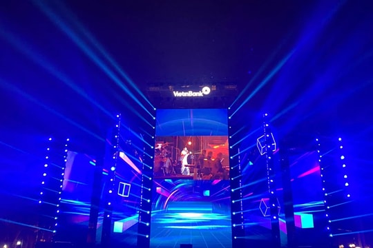 Hà Nội tưng bừng trước thềm năm mới