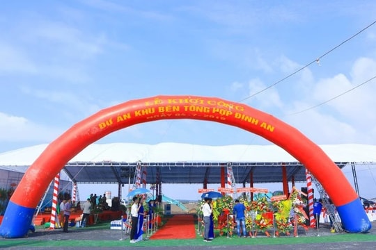 Trà Vinh: Dự án đầu tư khu bến tổng hợp Định An chậm tiến độ, để lấn chiếm khu vực biển nuôi nghêu