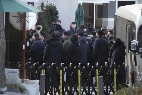 Tổng thống Hàn Quốc trước nguy cơ bị bắt khẩn cấp – điều chưa từng có tiền lệ