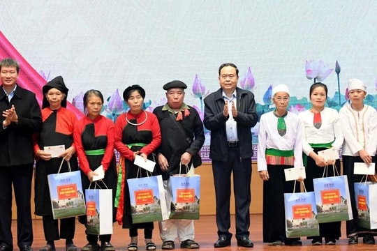 Đặt lợi ích người dân vào trung tâm của mọi quyết sách