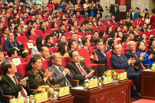 Chủ tịch Quốc hội Trần Thanh Mẫn dự Lễ trao Giải báo chí toàn quốc về Quốc hội và Hội đồng nhân dân