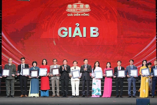 Nghị quyết của “Ý Đảng, lòng dân” đi vào cuộc sống