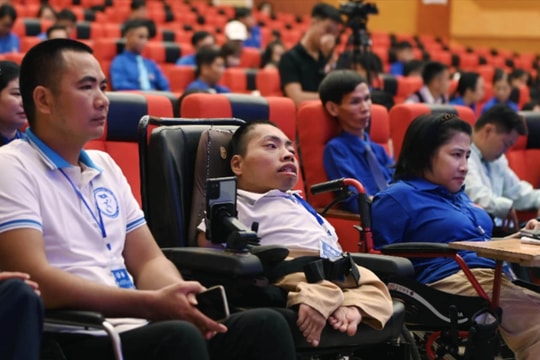 Tiếp tục hoàn thiện cơ chế, chính sách giúp người khuyết tật vượt lên nghịch cảnh