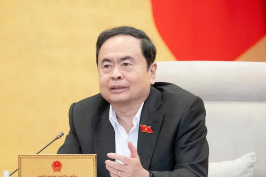 Kiên quyết loại bỏ giấy phép, thủ tục không cần thiết, rườm rà