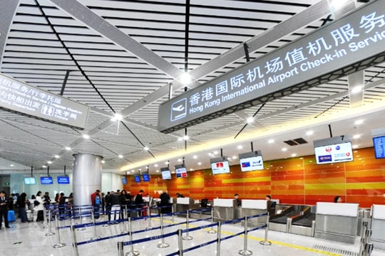 Vietnam Airlines triển khai dịch vụ check-in thẳng các chuyến bay quá cảnh tại Hồng Kông (Trung Quốc) 