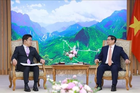 Thủ tướng Phạm Minh Chính tiếp Bộ trưởng Tài chính Nhật Bản