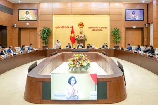 NGHỊ QUYẾT Về công tác quản lý và bảo đảm chế độ, chính sách đối với cán bộ, công chức, viên chức, lao động hợp đồng của Viện Nghiên cứu lập pháp và Truyền hình Quốc hội Việt Nam sau khi kết thúc hoạt động