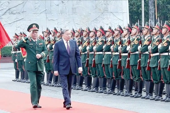 Tổng Bí thư Tô Lâm thăm và làm việc tại Quân khu 7